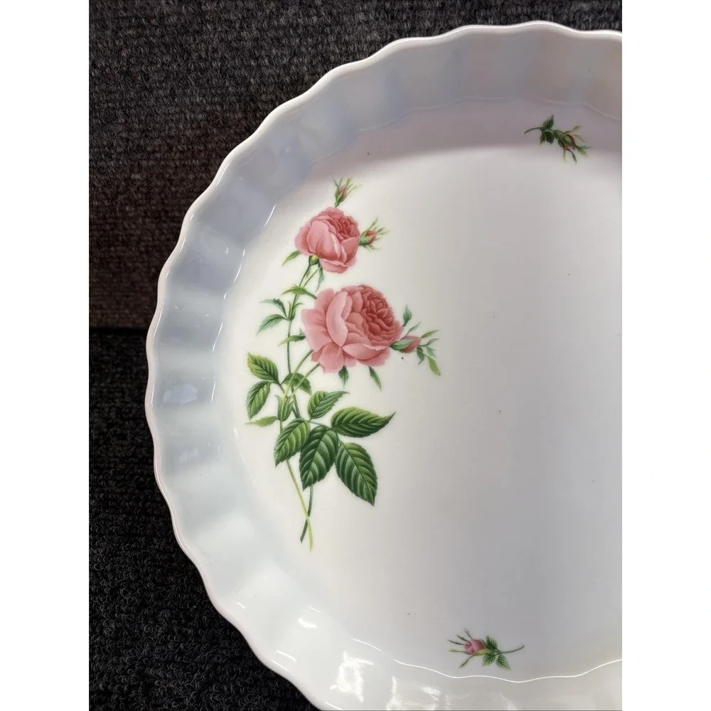 Vtg~Christineholm~Rose Patterned Porcelain~Quiche/Torte/Pie Dish 9.5